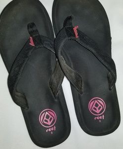 Reef Shoes - Flip Flops (2) Reef Shoes - Flip Flops (2)